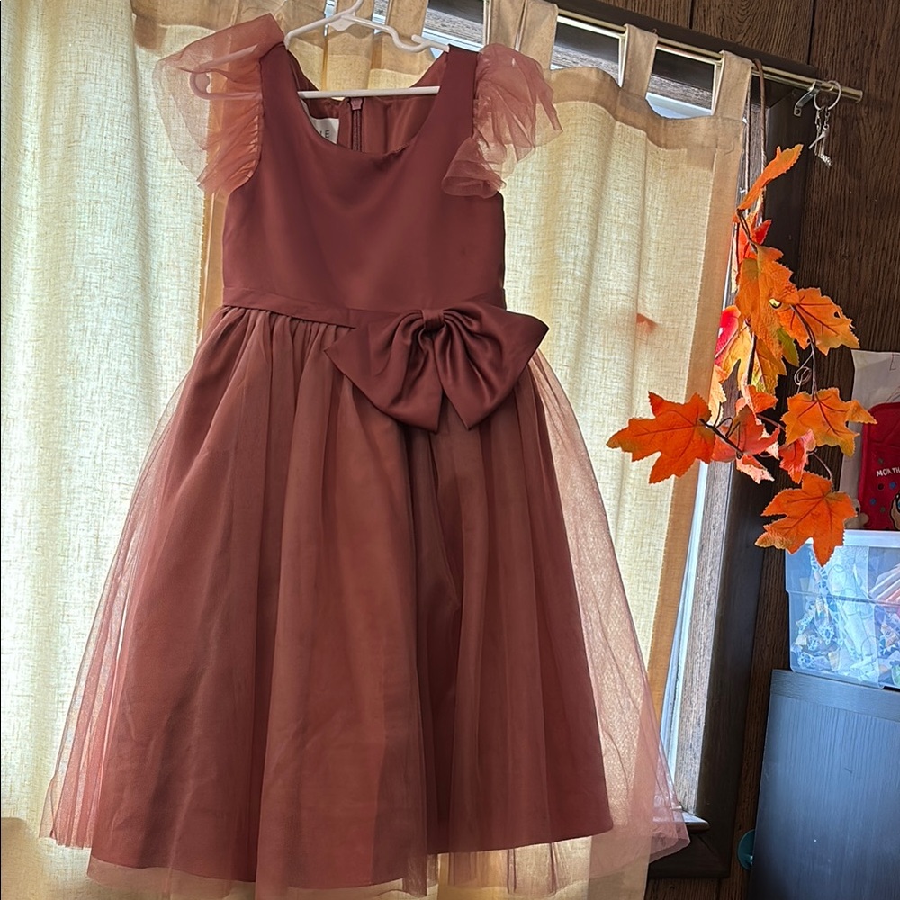 Elegant Rust Tulle Dress with Bow